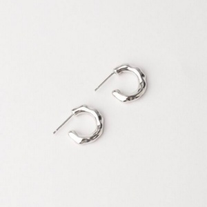 Cercei Mini organic hoops thin