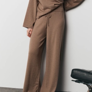 Pantalon Mera maro