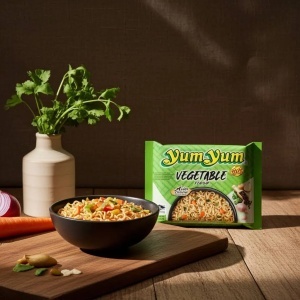 Yum Yum Tăiței Instant cu Legume 60g
