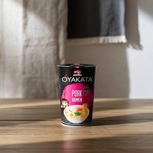 Oyakata Taitei Ramen instant cu gust de porc, pahar 62 g