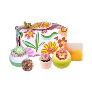 Set cadou Bloom, 5 produse, Bomb Cosmetics