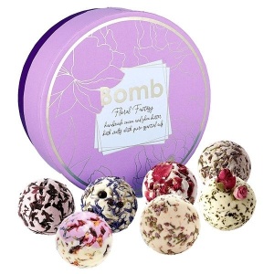 Set cadou Floral Fantasy Creamer Bomb Cosmetics