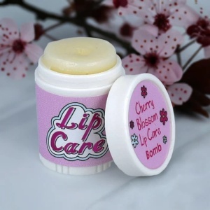 Balsam buze Cherry Blossom Bomb Cosmetics 4.5 g - Img 2