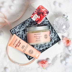 Set cadou Delicious Promise, crema de maini, sapun solid, sare de baie, Organique