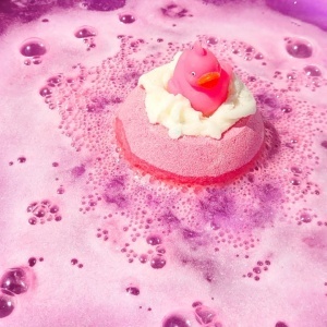 Bila baie Pink Ducky cu jucarie Bomb Cosmetics 160 g - Img 2