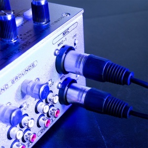 PLUGGER Cablu XLR mamă – XLR tată stereo 3 m_enervolt.ro