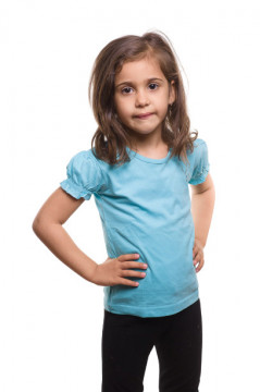 Tricou albastru cu detaliu decorativ