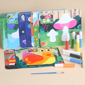 Tabla de Desen din Lemn cu Nisip pentru Invatarea Alfabetului, 36 Cartonase Colorate, 8 Sticle de Nisip, Jucarie Senzoriala Creativa, 22x17.5x1.5 cm - Img 4