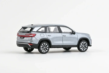 Škoda Kodiaq II (2023) 1:43 - Argintiu Smoky Diamond Metalíza - Img 2