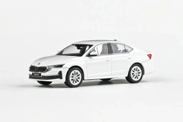 Škoda Octavia IV FL (2024) 1:43 - Alb Candy