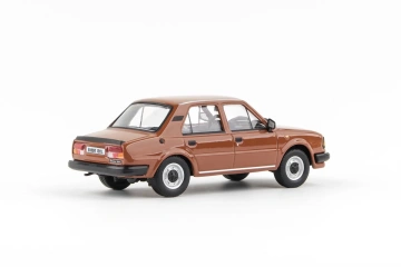 Škoda 120L (1984) 1:43 - Skořicová Maro - Img 2