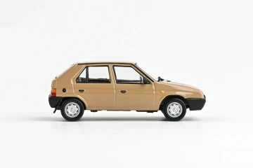 Škoda Favorit 136L (1988) 1:43 - Maro Beduínská - Img 3