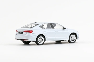 Škoda Octavia IV FL (2024) 1:43 - Alb Moon Metalíza - Img 2