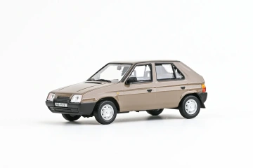 Škoda Favorit 136L (1988) 1:43 - Maro Kamenná