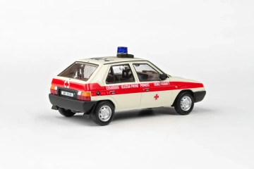 Škoda Favorit 136L (1988) 1:43 - OÚNZ Praha 1 - Img 2