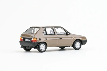 Škoda Favorit 136L (1988) 1:43 - Maro Kamenná - Img 2