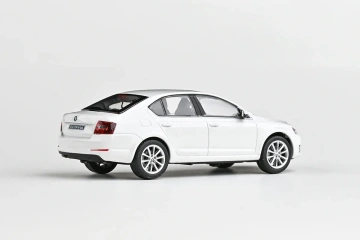 Škoda Octavia III (2012) 1:43 - Alb Candy - Img 4