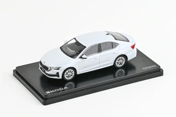 Škoda Octavia IV FL (2024) 1:43 - Alb Moon Metalíza - Img 3