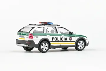 Skoda Octavia II Combi Scout (2007) 1:43 - Police Slovakia - Img 2