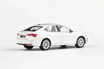 Škoda Octavia IV FL (2024) 1:43 - Alb Candy - Img 2