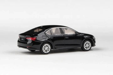 Škoda Octavia IV (2020) 1:43 - Negru Crystal Metalíza - Img 2