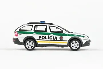 Skoda Octavia II Combi Scout (2007) 1:43 - Police Slovakia - Img 3