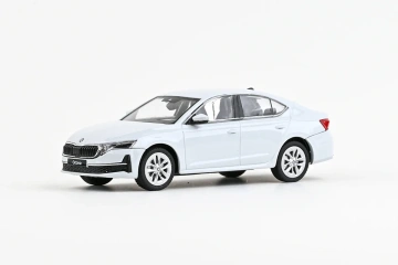 Škoda Octavia IV FL (2024) 1:43 - Alb Moon Metalíza