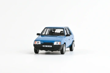 Škoda Favorit 136L (1988) 1:43 - Albastru Škoda - Img 2