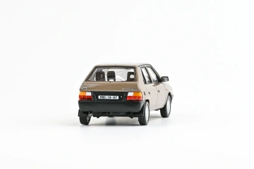 Škoda Favorit 136L (1988) 1:43 - Maro Kamenná - Img 4