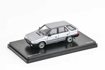 Škoda Forman (1993) 1:43 - Argintiu Safír Metalíza - Img 3