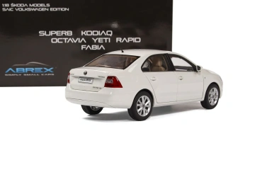 Škoda Rapid (2012) 1:18 - Alb - Img 2