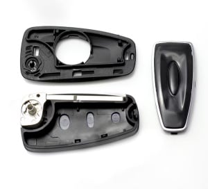 Kit carcasa cheie Ford tip briceag 3 butoane – componente carcasa si lama incluse