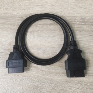 Cablu OBD2 1 m pe fundal lemn, mufe 16 pini male–female