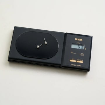 Cântar digital Tanita 1479V - cântar de buzunar precis, cu afișaj LCD și capacitate de 120 g
