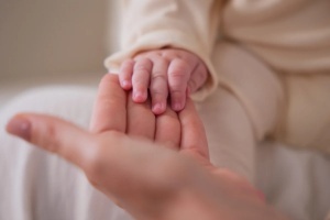 Drveni ram, srca: Romantična uspomena za bebe - Img 5