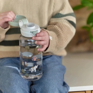 Flašica za piće sa push-up poklopcem 600 ml, zelena - Little Farm - Img 2