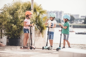 Highwaykick 3 Led Peach: Trotinet sa Svetlećim Točkovima - Img 4