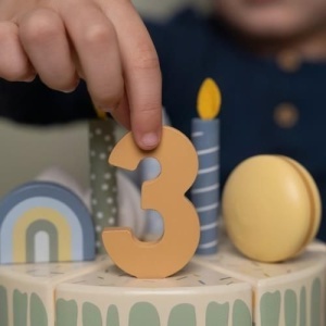 Drvena rođendanska torta za nezaboravne proslave - Img 2