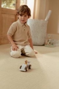 Trkački Autići na Povlačenje - Set sa Figuricama - Img 3