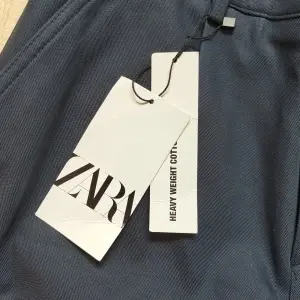 ZARA pantaloni bărbați chino bleumarin