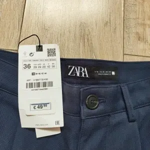 ZARA pantaloni bărbați chino bleumarin