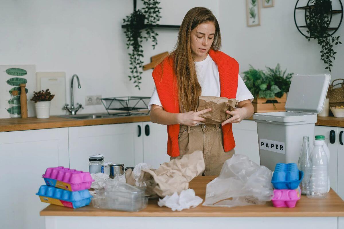 Reciclarea hartiei, unul dintre cele mai utilizate materiale de pe planeta – De ce exista doar anumite tipuri preferate de catr