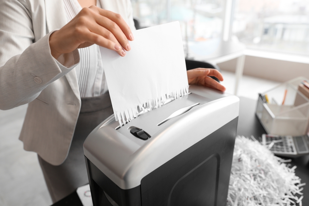 Distrugator de documente si securitatea datelor: ce trebuie sa stii
