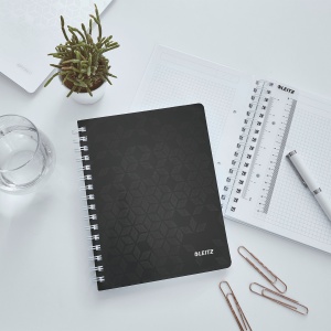 Caiet cu spirala A5, 80 file, matematica, negru, LEITZ WOW - Img 3