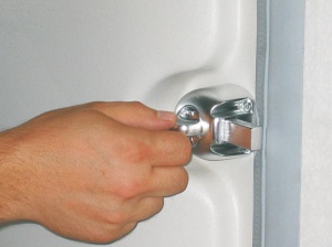 Incuietoarea usii in interiorul Guardianului