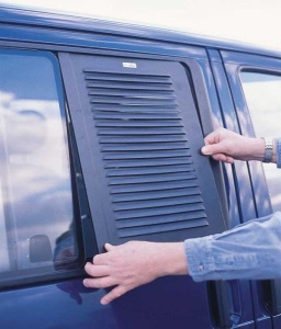 Grilă Aerisire Stângă T4 - Aluminiu Negru - Img 2