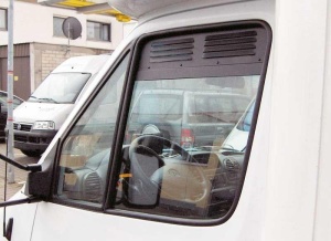 Grila de geam potrivita pentru VW Crafter din 2006-2016