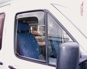 Protectie impotriva vantului pentru Mercedes Sprinter Crafter din 04 2006