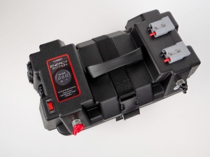 Stație de alimentare Carbest Battery Box cu terminale externe Cutie multifuncțională pentru baterii cu terminale externe, USB, priză de 12V, conectori Anderson și voltmetru pentru baterie - Img 3