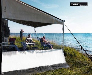 Prelata laterala pentru copertine Thule ca protectie intima, vant si ploaie, 220cm
